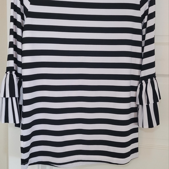Dainty Jewells Black White Stripe Ruffled Knit Pullover Top Shirt Sz Medium - Picture 2 of 3